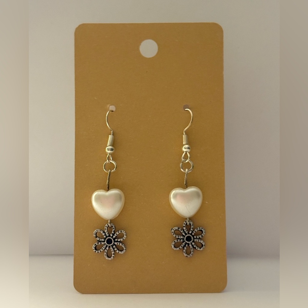 2/10 ✨Handmade Earrings